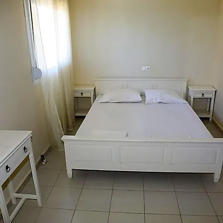 Vera Hotel 3*
